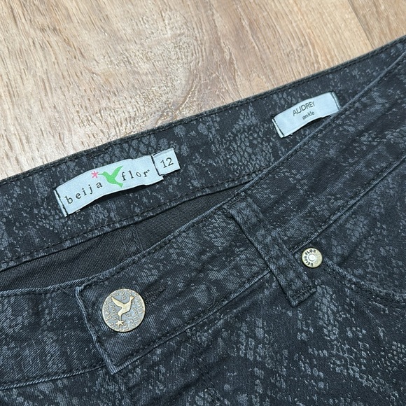 BEIJA FLOR | Black Reptile Snakeskin Audrey Ankle Jeans - Picture 3 of 4